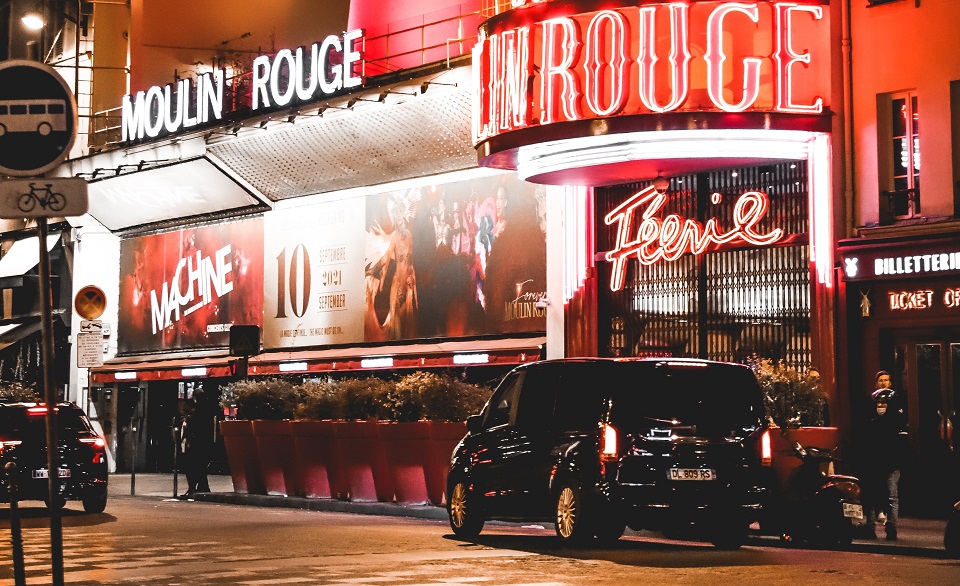 Publicité lumineuse interdite entre 1h et 6h du matin en France